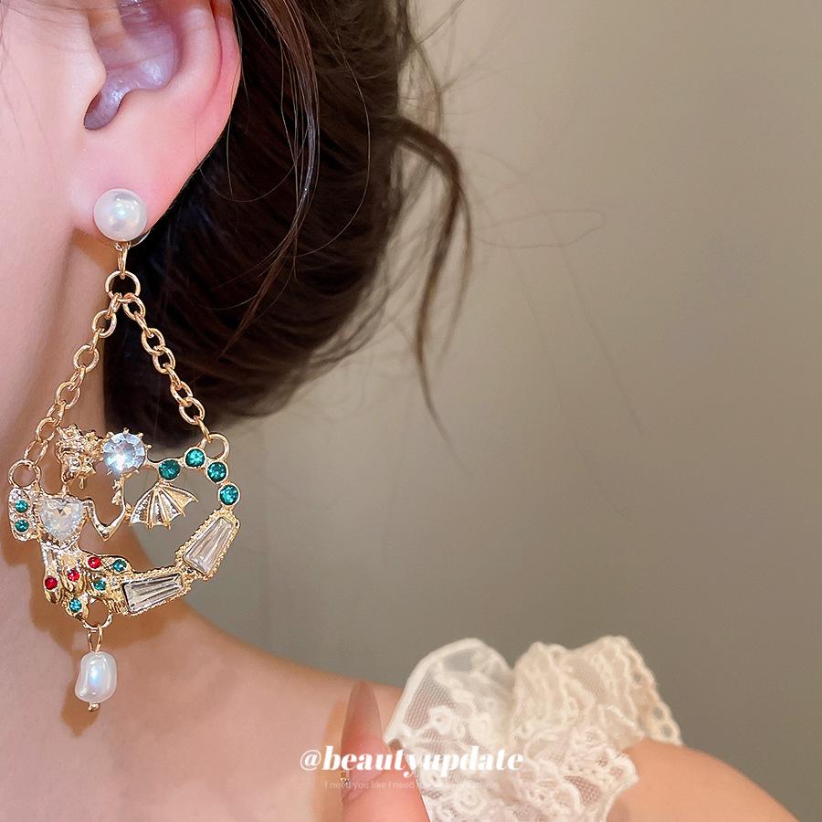 Silver Needle Rhinestone Pearl Geometric Ear Studs - Retro High-End Earrings with Unique Personality