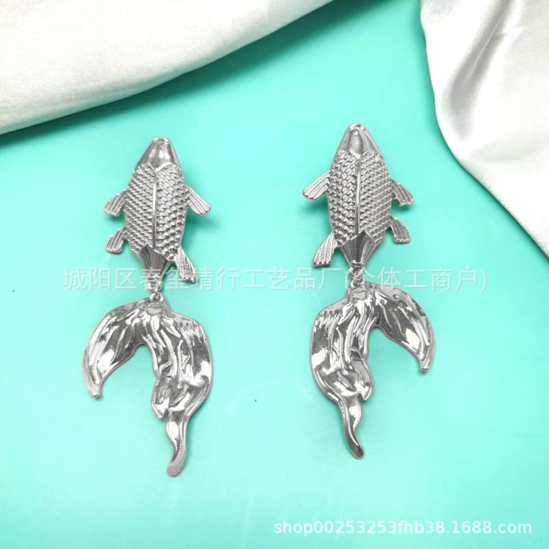 Koi stud earrings, goldfish jewelry, exquisite charm, niche elegance