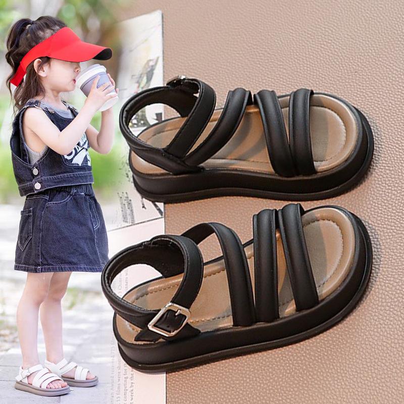 Flicksandaler 2025 nya sommar medelålders och äldre barn mjukbottnade flickor romerska sandaler öppen tå barnmode prinsessskor