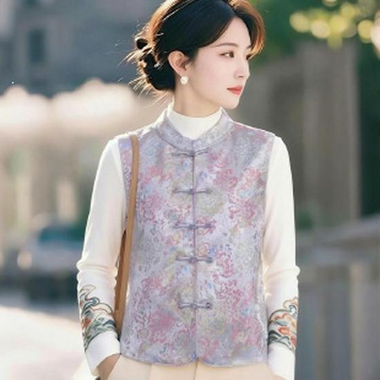 Elegant Retro Jacquard Vest with Frog Button for Moms - Age-Reducing, Stylish Outerwear for Middle-Aged and Elderly Women