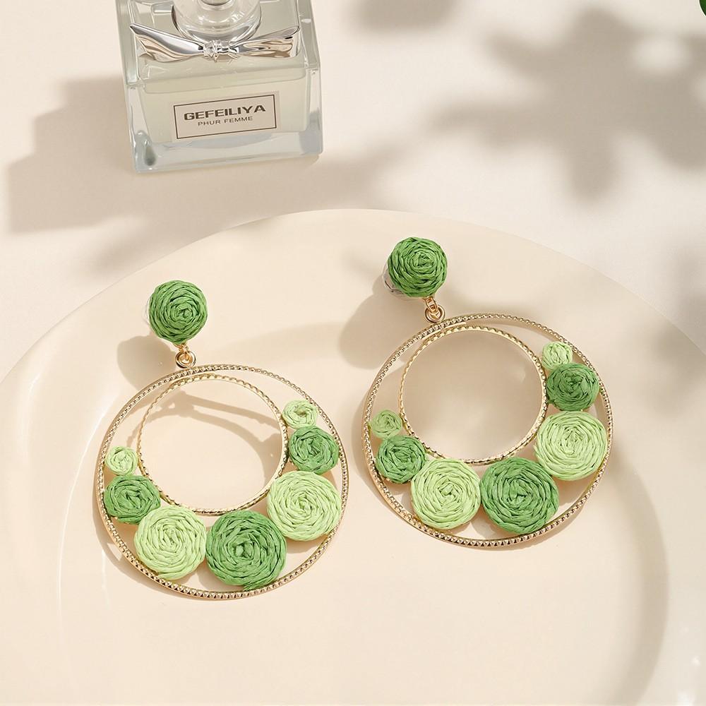Summer Dopamine Color Stud Earrings Sweet Flower Circle Vacation Wind Earrings Femininity Niche Earrings