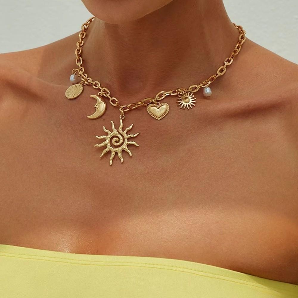 Alloy Chokers Necklace Heart Sun Moon Bridal Jewelry Elegant Pendant Necklace