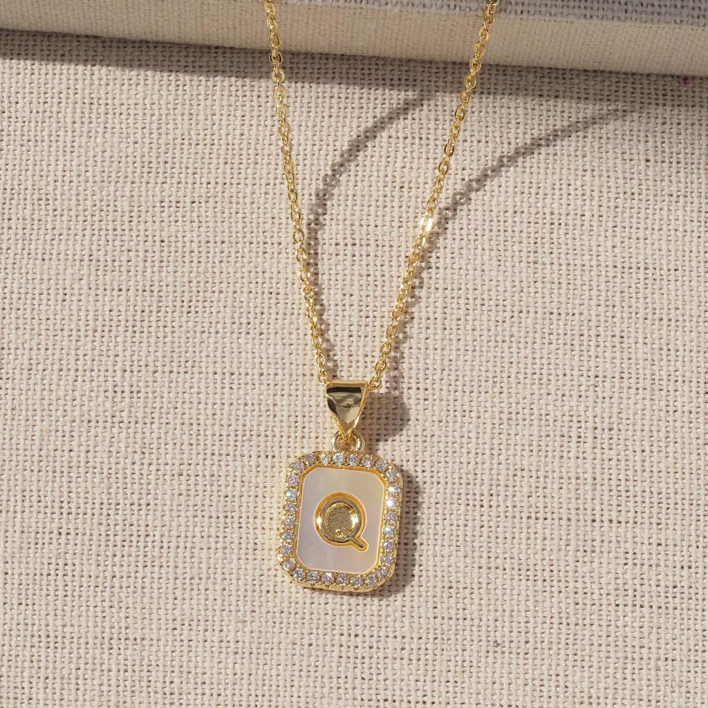 Gold-Plated Copper Shell 26 English Letters Pendant Necklace for Women - Niche Fashion Jewelry