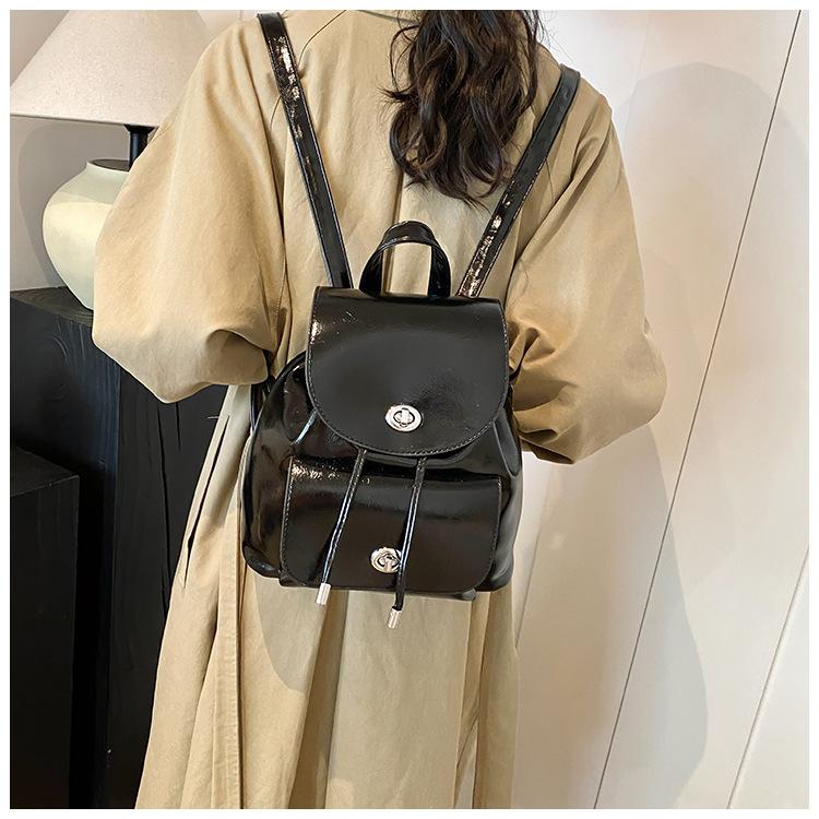 High Value Backpack Women's Niche Fashion Messenger Bag Girls Multi-purpose Leisure Travel Small Backpack