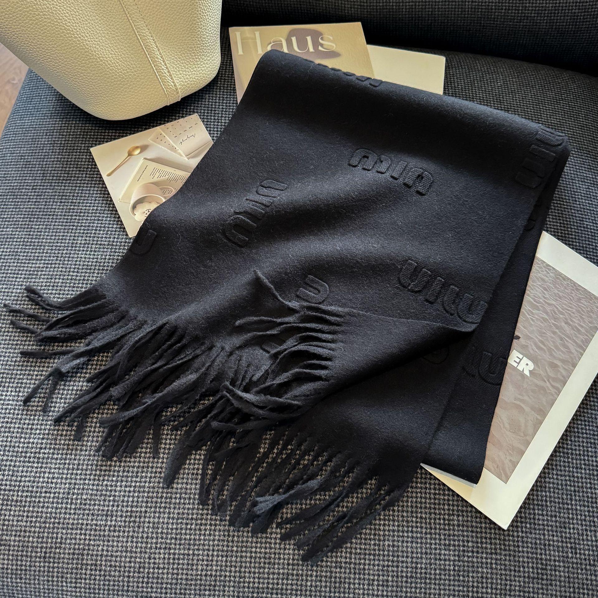 

New Autumn and Winter Blended Wool Scarf for Women Embossed Simple Warm Scarf Thickened Fashion High End Tassel Shawl 33*185cm