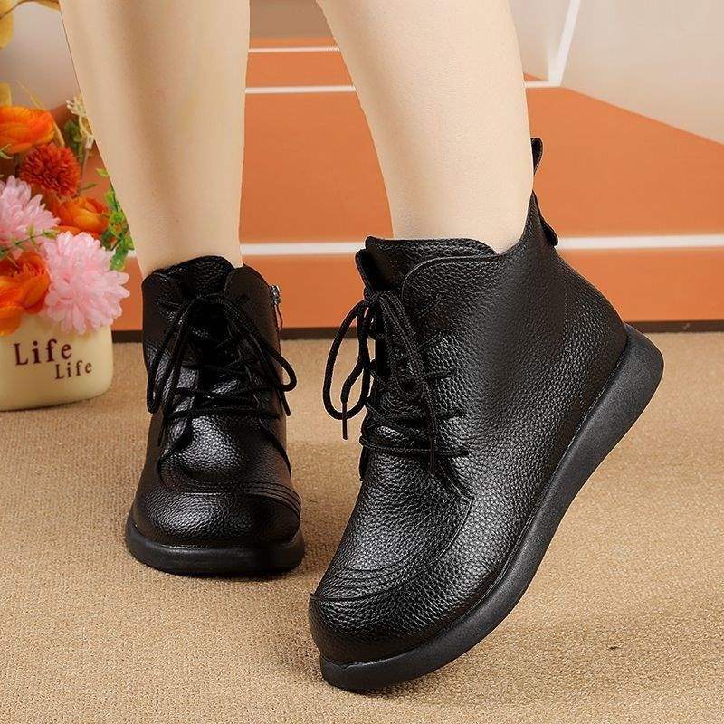 Teplé bavlněné boty pro střední věk a seniory, ležérní kožené boty pro matky, plochá podrážka, protiskluzové, nové sametové martensky, krátké boty 42