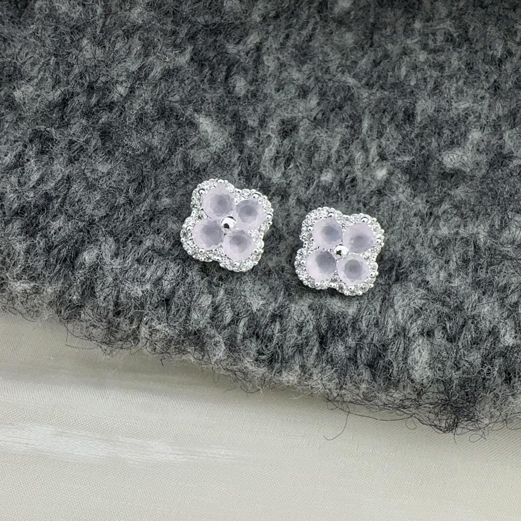 Neue Zirkon-Blumenstecker - Elegant und vielseitig für Damen