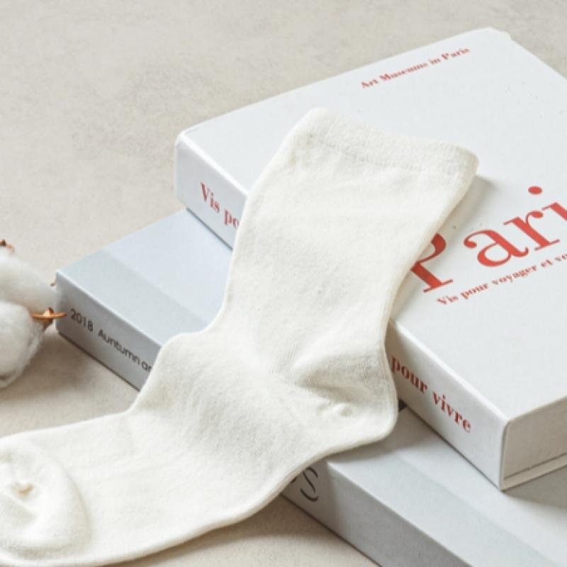 Monfoot Women S baSic Mid Calf SockS White