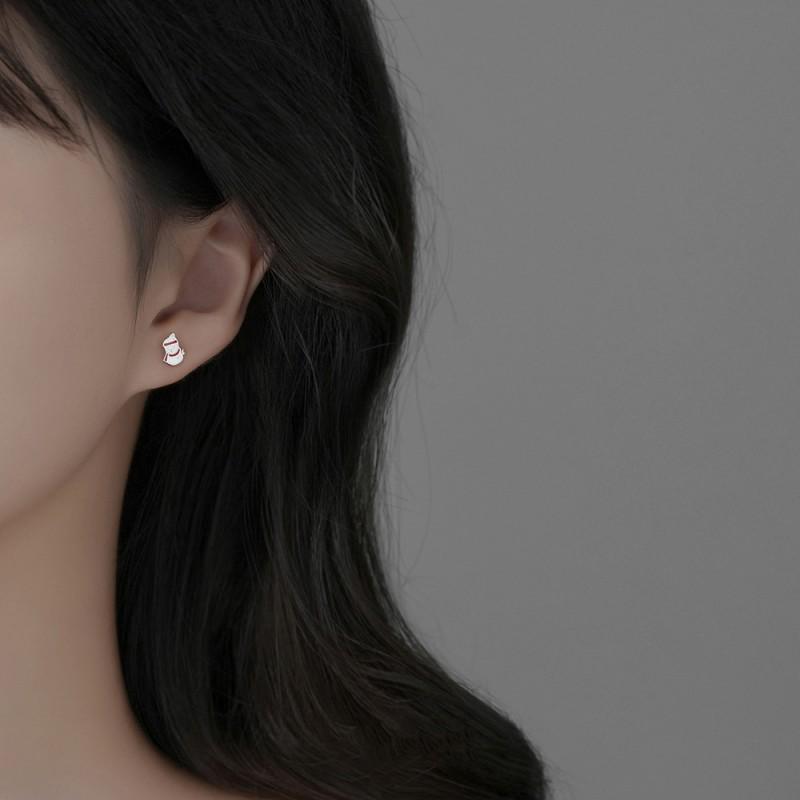 European & American Cute Snowman Epoxy Stud Earrings - Fresh, Versatile, Sweet Fashion for Women At Christmas