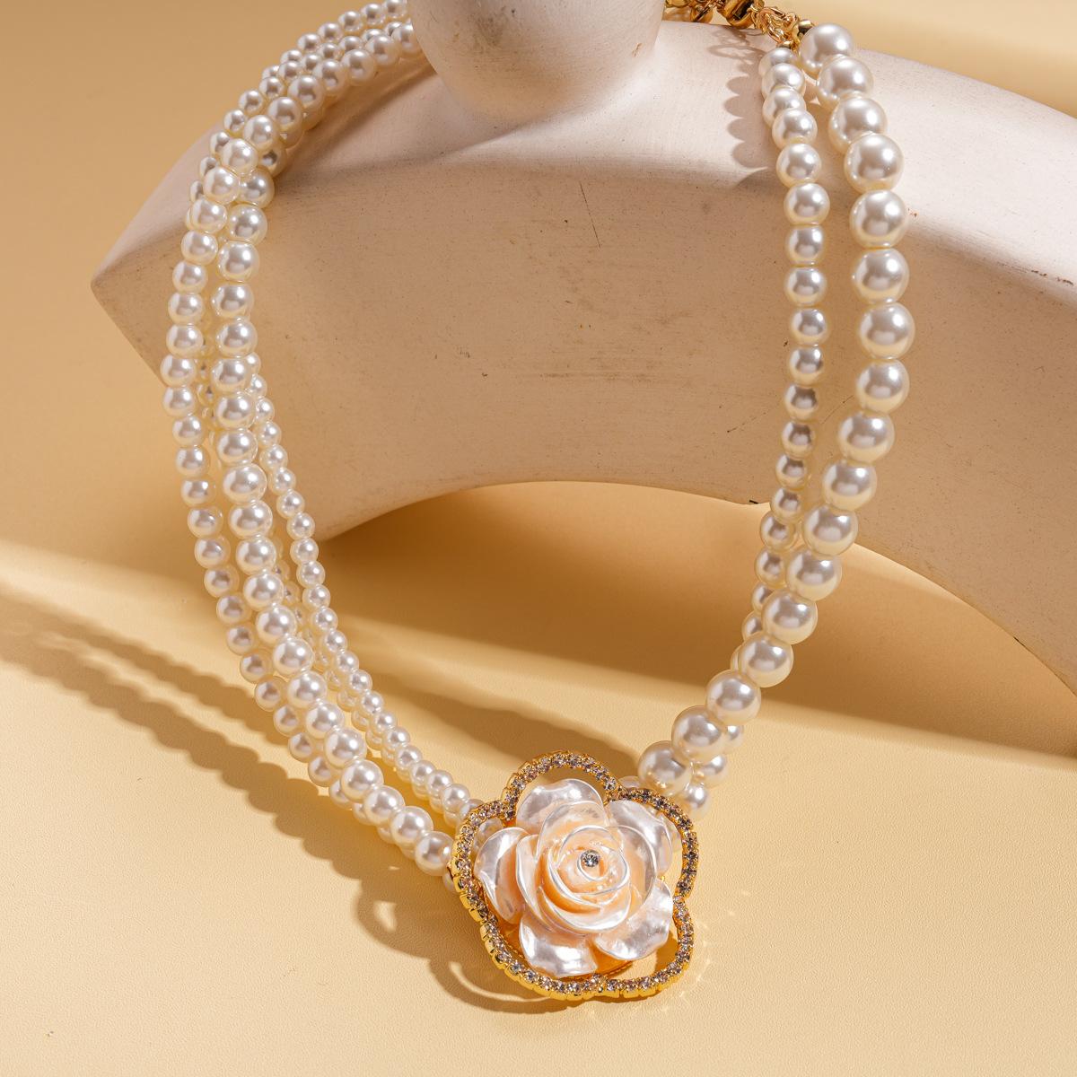 Diamond resin imitation pearl beaded flower multi-layer sweater chain elegant baroque necklace