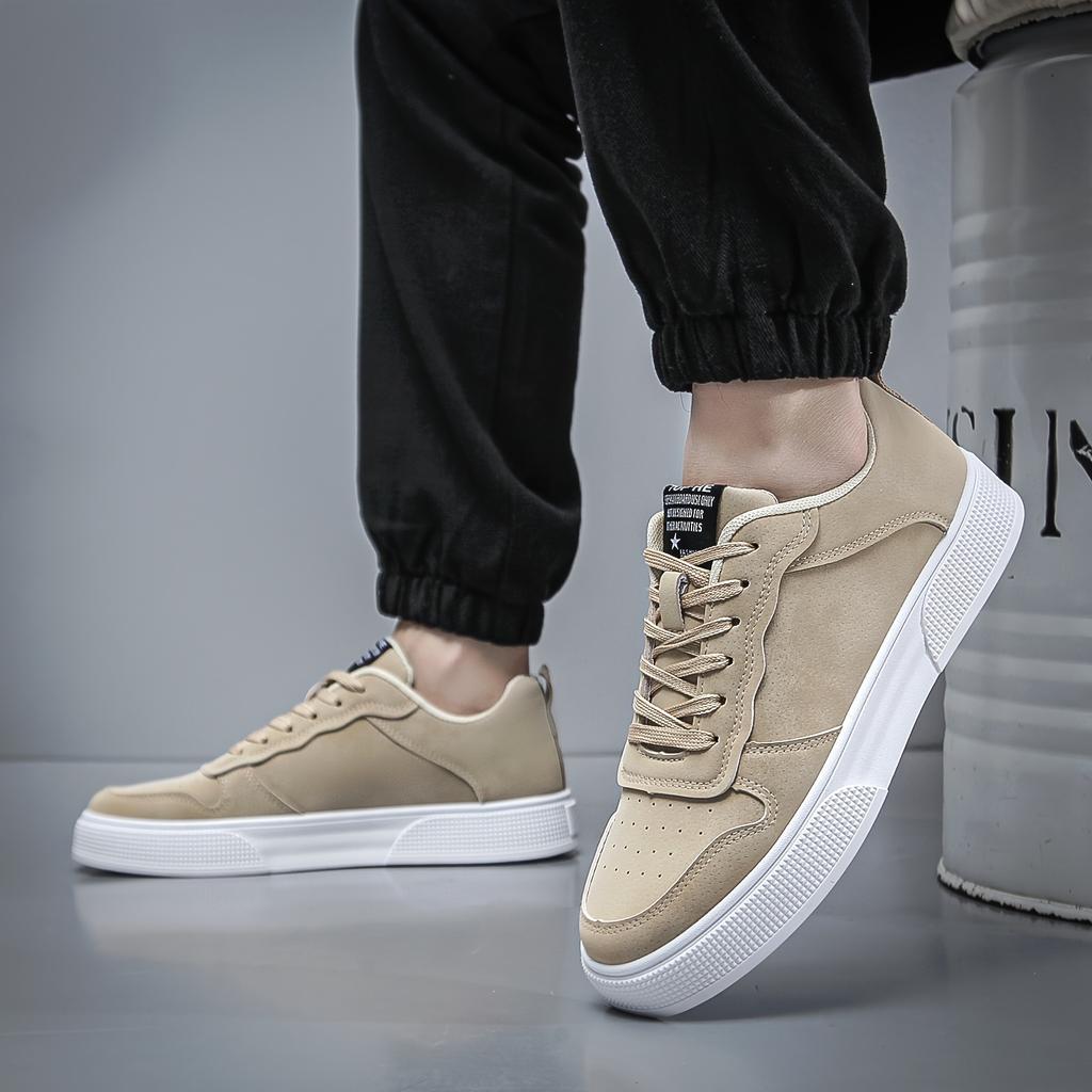 [Sneakers da Uomo Verdi] Sneakers Casual da Uomo Verde Oliva con Lacci | Fodera in Tessuto Traspirante, Suola Resistente in PVC e Suola Bianca per il Comfort di Tutto il Giorno