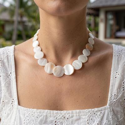 Vintage Okrągły Biały Muszlowy Naszyjnik Choker dla Kobiet Geometryczne Sploty Boho Łańcuszki na Obojczyk Dziewczęca Codzienna Wszechstronna Biżuteria