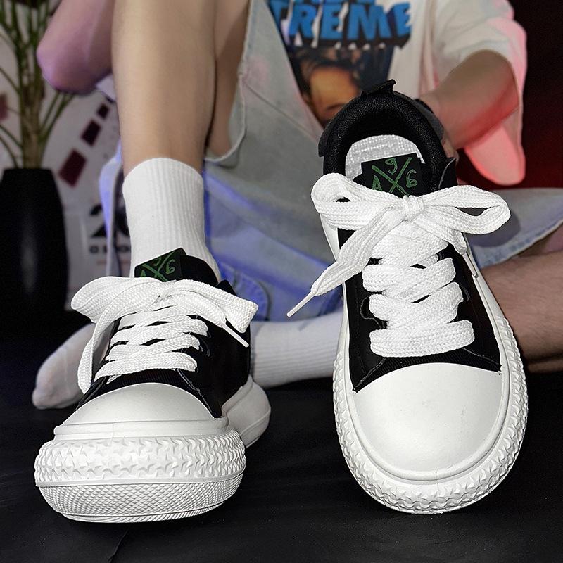2024 new men's shoes collection low-top Hong Kong style platform bread shoes little white shoes star bag head shoes
