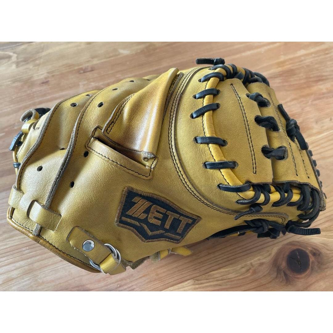 Used ZETT Pro Status Hardball Catcher s Mitt