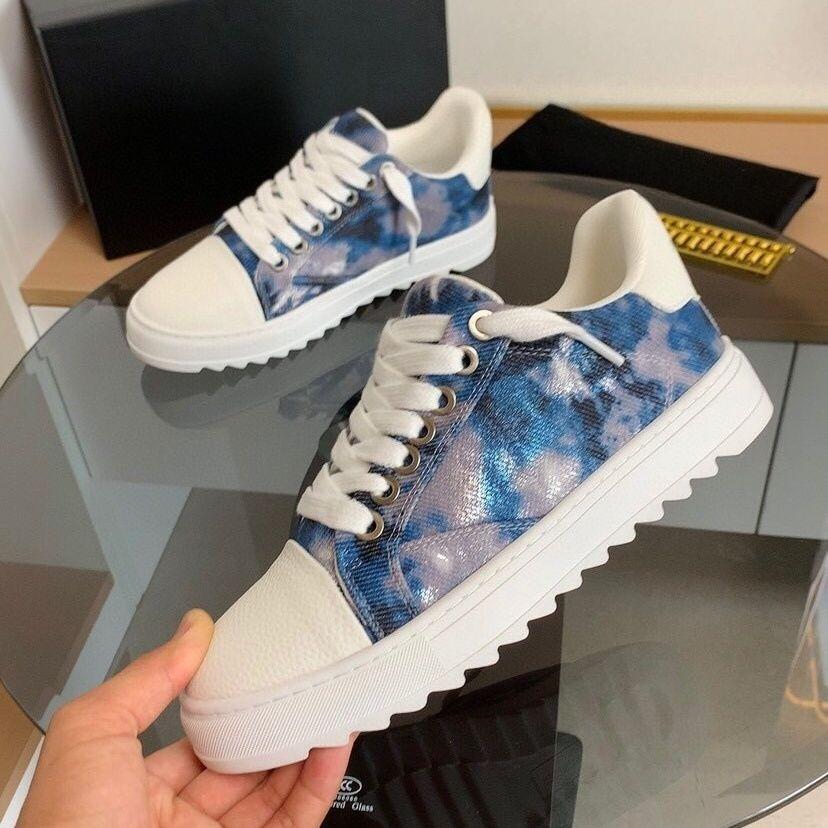 2026 New Unisex Platform Canvas Sneakers