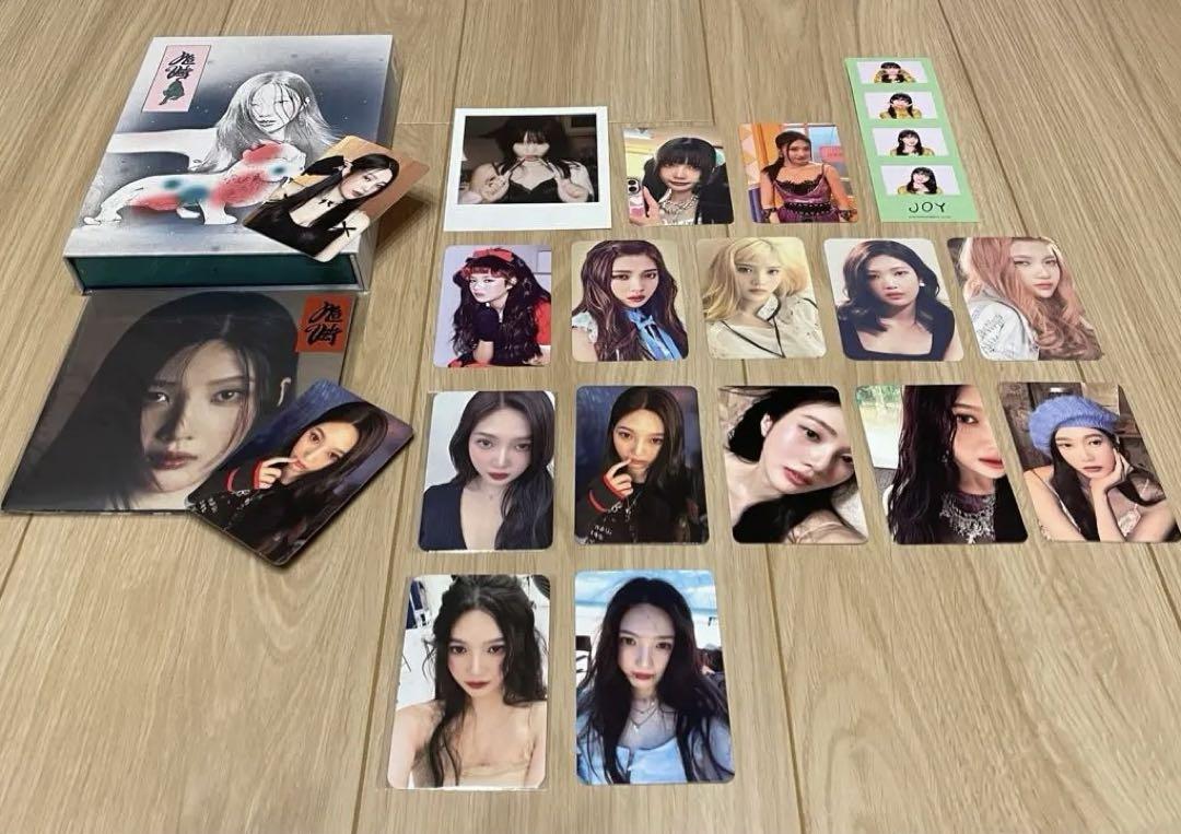 

[USED] Red Velvet Joyset
