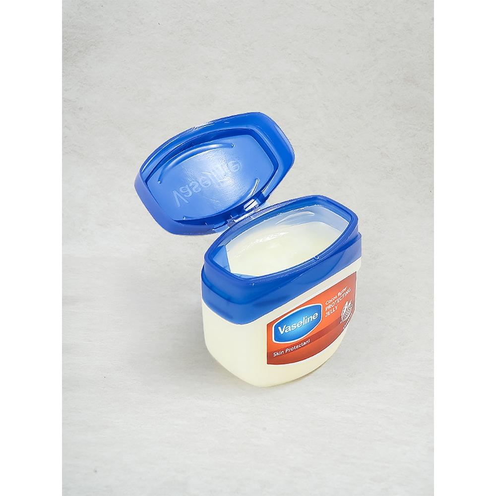 Daiso Vaseline Cocoa Butter Protecting Jelly 100ml