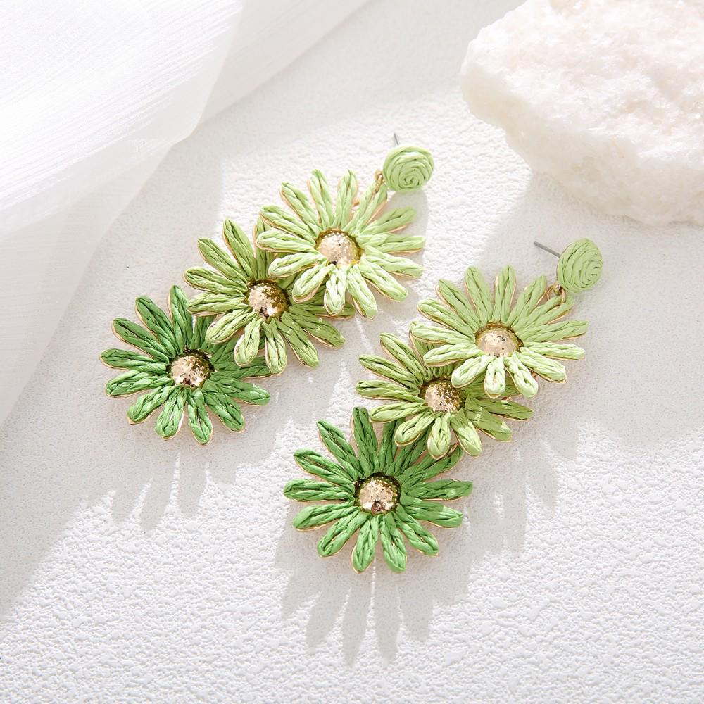 Bohemian Daisy Stud Earrings: Handmade Raffia Sunflower Style