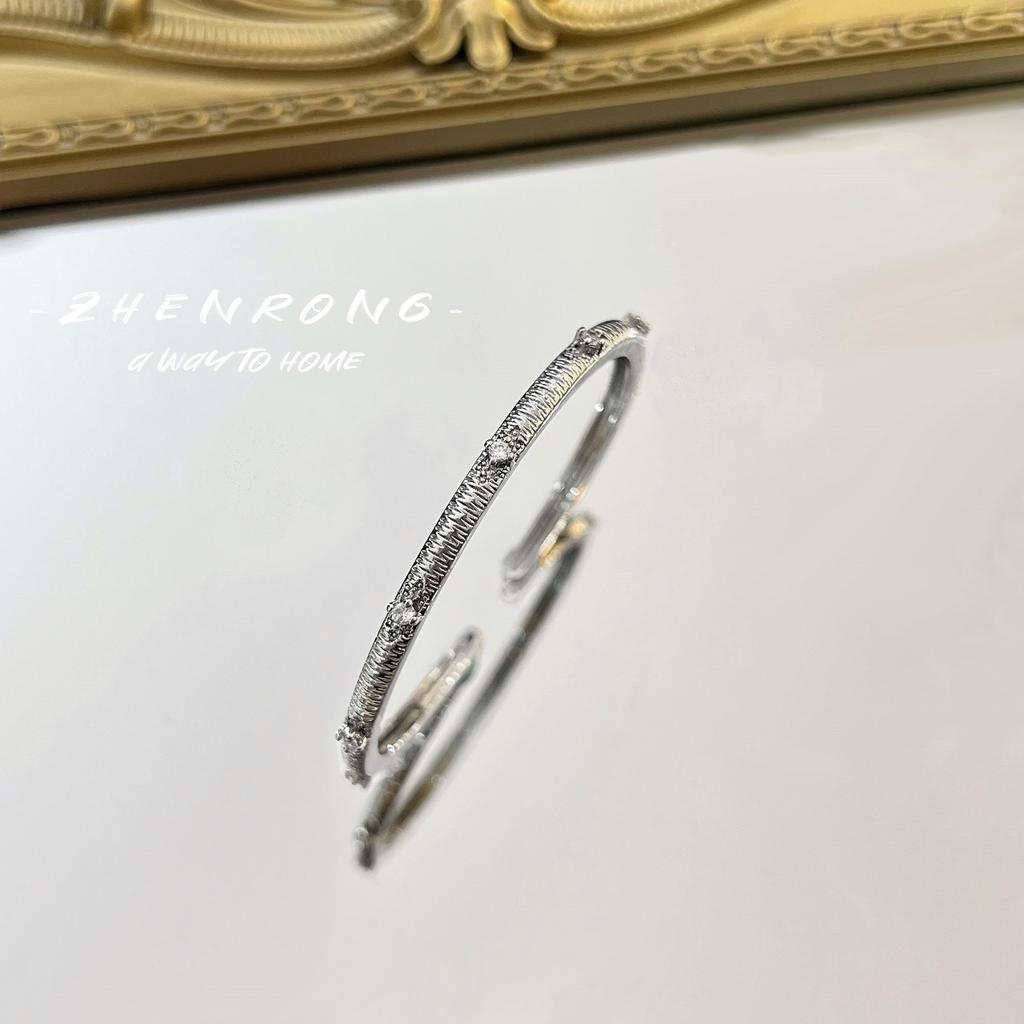 Italian Retro Court Buchi Style Narrow Cut Brushed Bracelet, Light Luxury and Versatile Open Loop Bracelet Counter, Same Style for Women