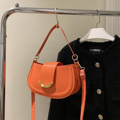 2023 Populární taška do podpaží Dámská taška Nová podzimní móda Taška přes rameno Taška přes rameno Jednobarevná Taška Crossbody Taška