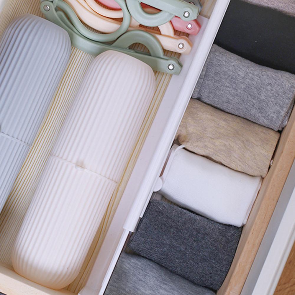 Drawer telescopic partition board, adjustable and thickened multifunctional household cabinet wardrobe partition board holder