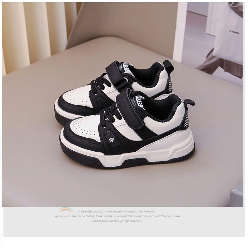Children's board shoes soft sole light non-slip small middle-aged children's leather surface versatile sports and leisure shoes cross-border supply