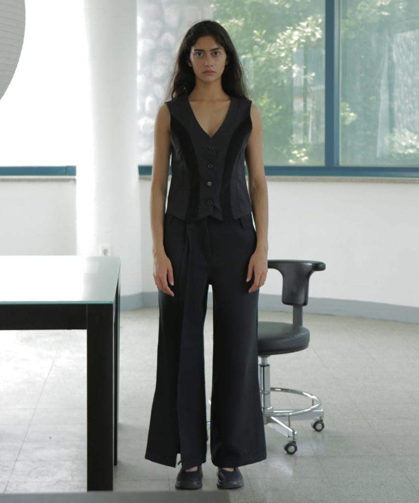 MINERAL STUDIO Front Slit Trousers (Black)