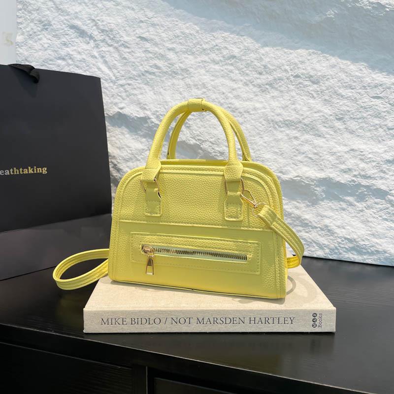 Fashion Zipper Fan Locomotive Style Large Capacity Solid Color Women's Cartoon New Fashion Casual Shoulder Bag