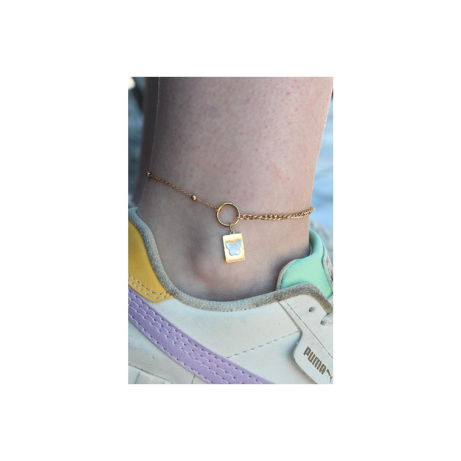 

Женский браслет из стали 316l золотого цвета с вышитой цепочкой и бабочкой