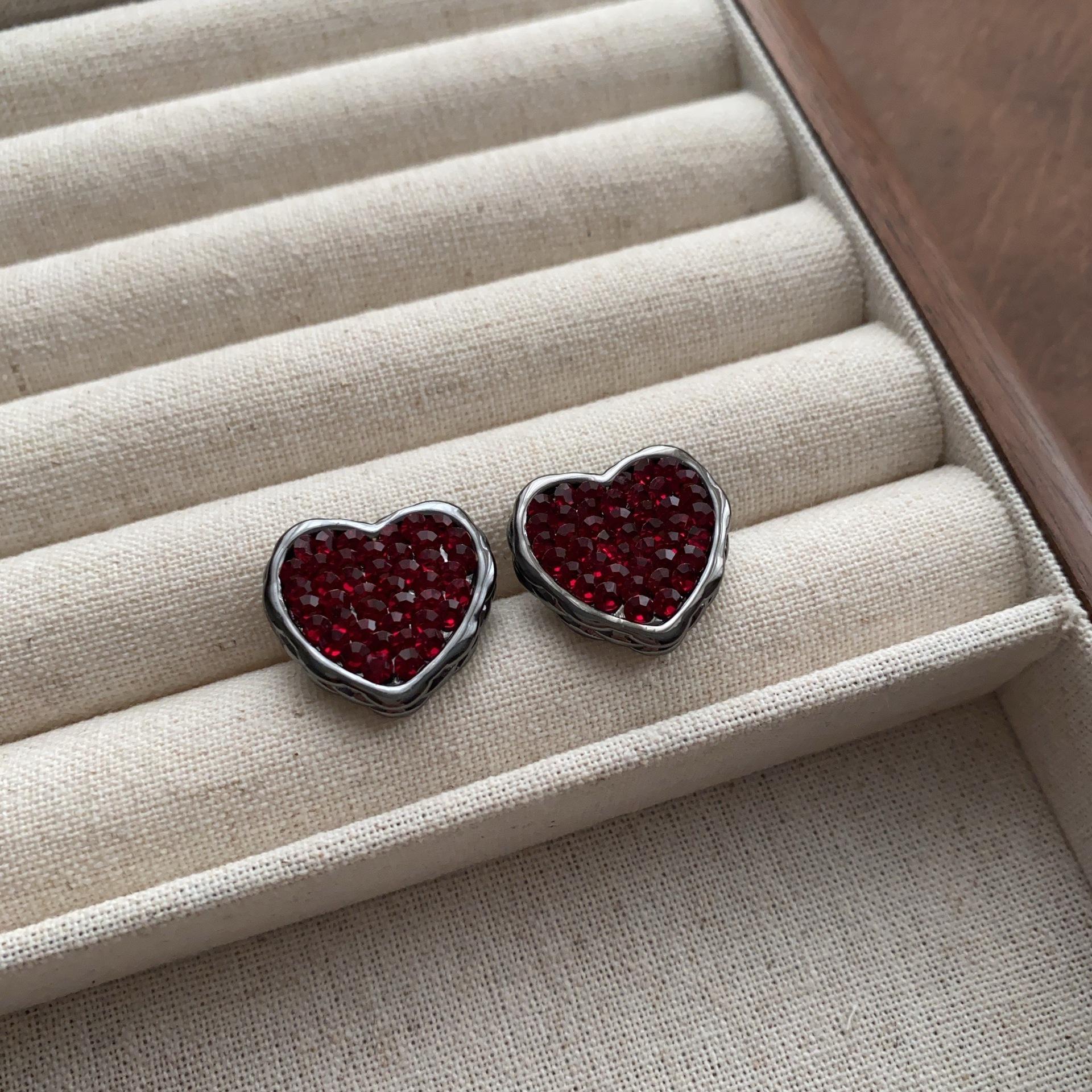 Classic gemstone star stud earrings four-leaf clover heart-shaped romantic earrings fashion light luxury niche design daily earrings