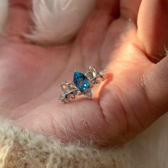 Xiaohongshu Bestseller: Retro Water Drop Crown Ring in Light Luxury Style Adjustable Opening