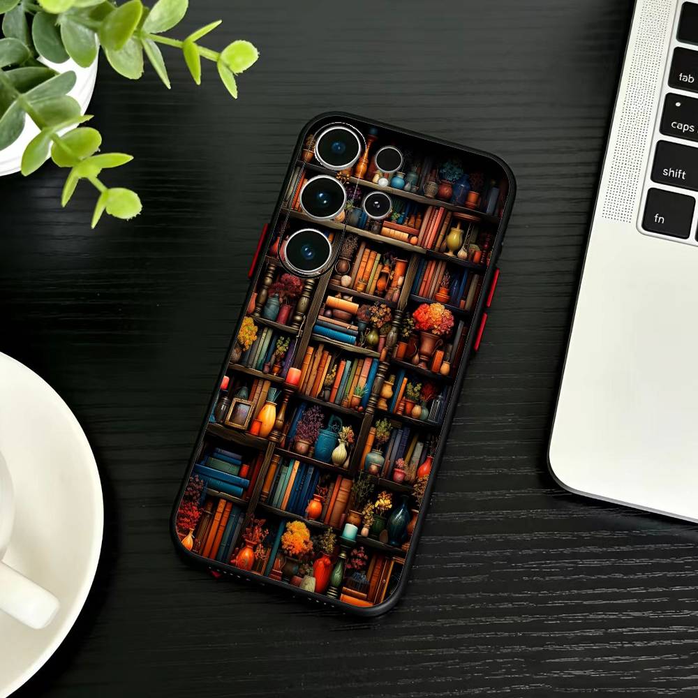 Vintage Bookshelf Kitten  Phone Case For Samsung S26,S25,S24,S23,S22,S21,S20,Plus,Fe,Lite,Others Black Cover