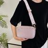 Populárna crossbody taška, Jednoduchá malá štvorcová taška z mäkkej kože, Ležérna taška na jedno rameno so širokým ramenným popruhom