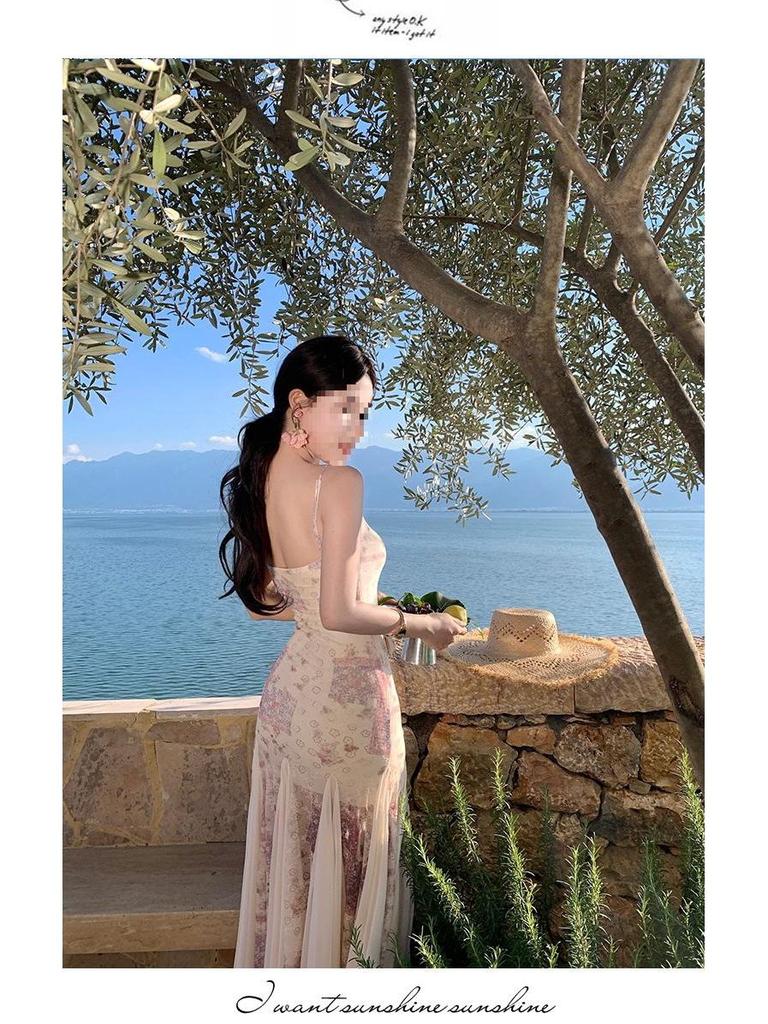 Abito Sirena a Rete Floreale 3D French Chic con Spalline - Vita Sagomata, Stile Estivo, Elegante e Sexy