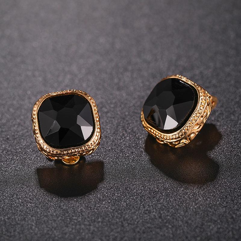 Luxury Gorgeous Square Crystal AAA Rhinestone Clip on Earrings New Design Simple Gold No Pierced Ear for Women Jewelry