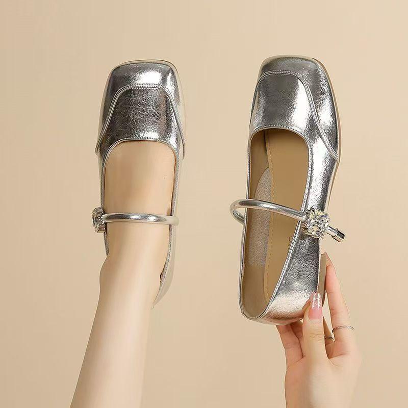 Square head shallow mouth single shoes women's 2025 summer new French soft-soled beanie shoes fairy style with skirt Mary Jane shoes