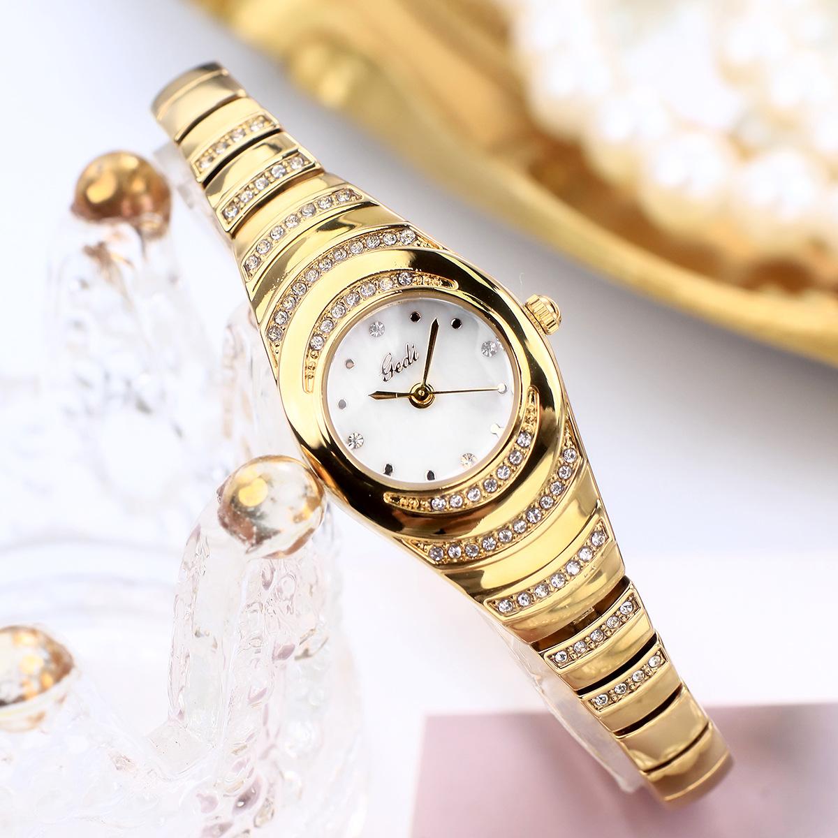 Women S Bracelet Watch Medieval Niche High-End Diamond-Encrusted Quartz Watch Women S High-Value Waterproof Watch