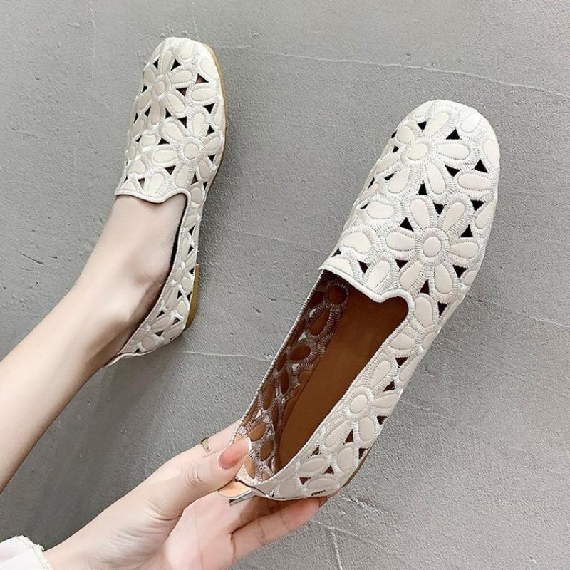 Large Size Square Head Shallow Mouth Flat Bottom Hollow Out Single Shoes