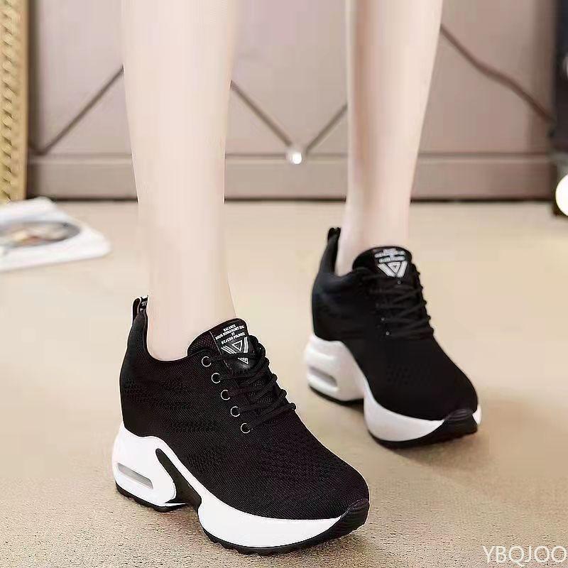 Summer 2025 Fashionable White Sports Shoes Casual Breathable Mesh Thick Soled Sports Shoes Comfortable Height Increasing Shoes