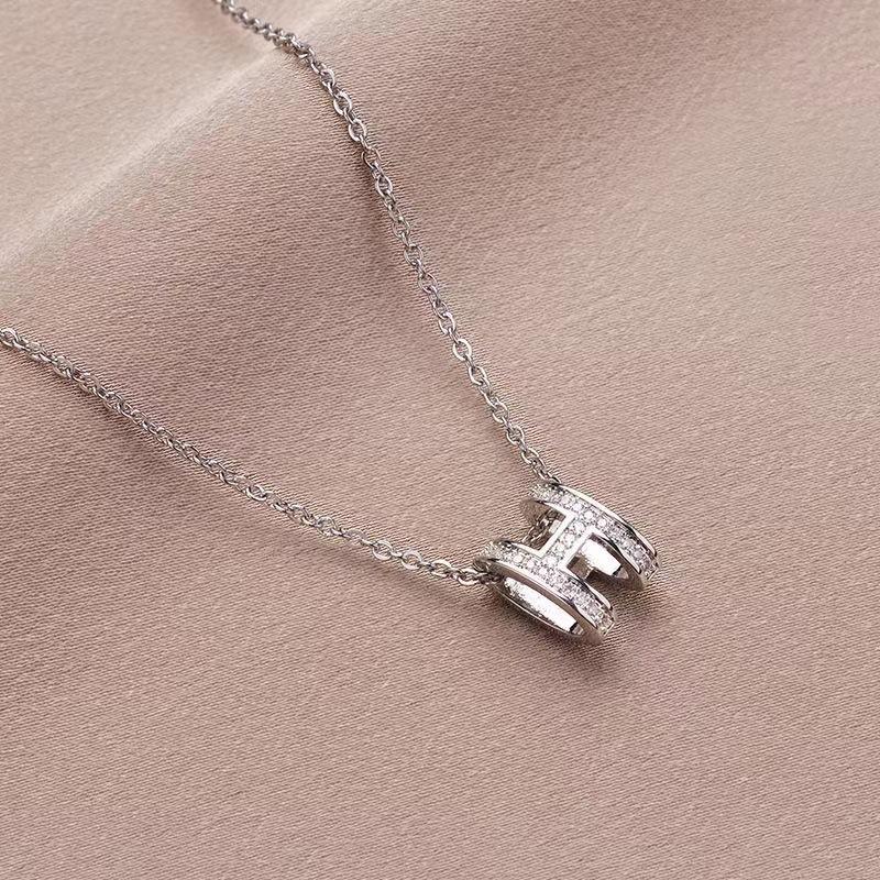 New micro-inlaid zircon letter H necklace women s fashion versatile light luxury design collarbone chain with jewelry серебряный