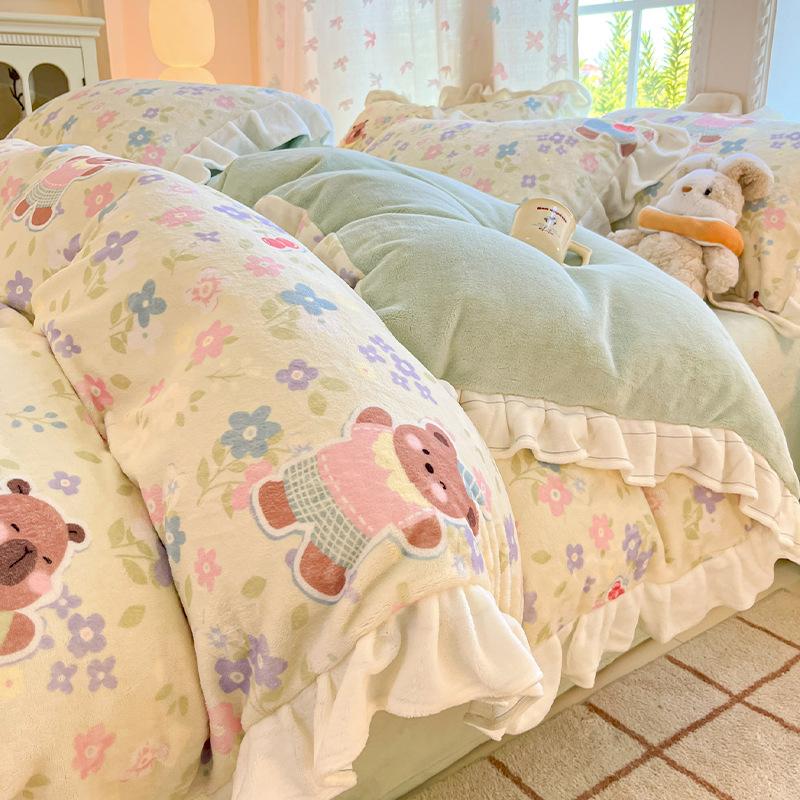 Thickened Milk Fleece Four-Piece Set, Lace Coral Fleece Quilt Cover, Bedding Fleece Bed Sheet Three-Piece Set