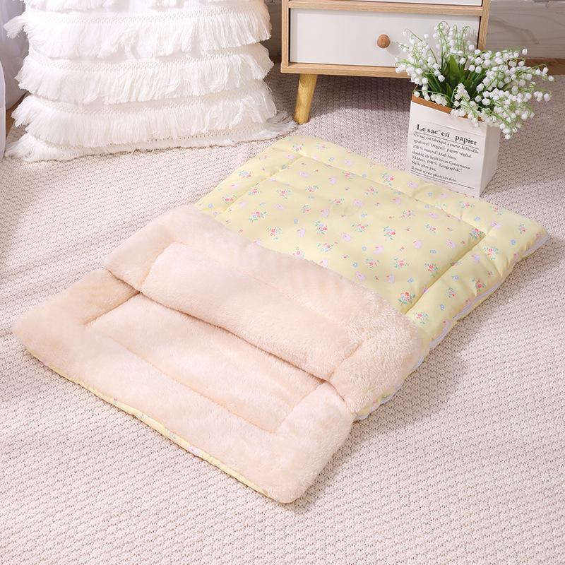 Soft and Comfortable Cat Bed Warm Pet Room with Detachable Mat and Foldable Design for Easy Storage of Cat Sleeping Bags Dog Bed