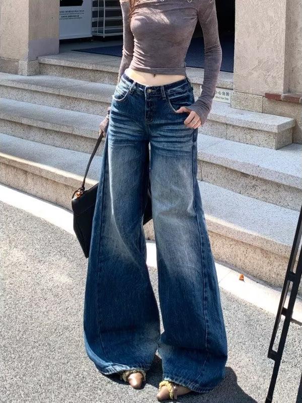 2025 Trending Hong Kong Micro-Flare Jeans: Washed, Distressed, High-Waisted, Loose, Retro Wide-Leg Style