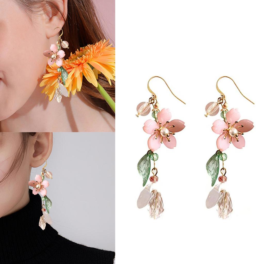 Elegant Petal Leaf Earrings Stylish Ear Hooks Featuring Natural Beauty Design for Fashionable Women in Resin Material
