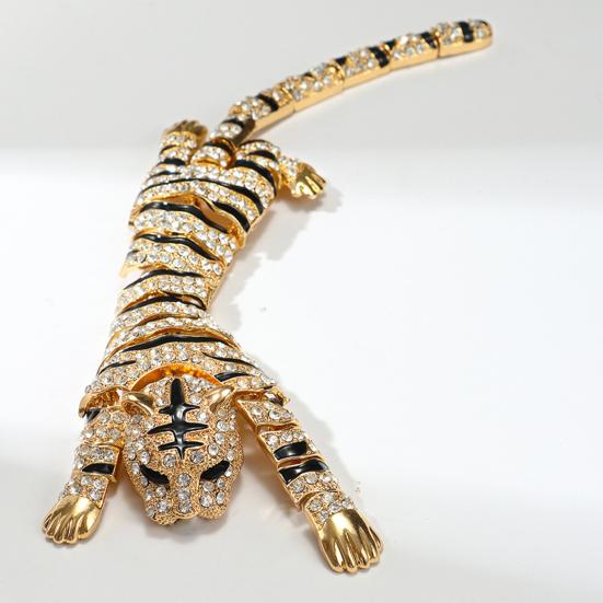 Yousheng Brooch Pin Shiny Rhinestones Inlaid Tiger Shape Badge Rust-Resistant Lightweight Bendable Tiger Brooch Fashion Accessories