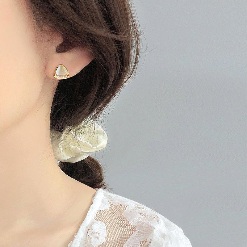 Korean Version Basic Simple Triangle Cat Eye Stud Earrings New Trendy Spring and Summer Versatile