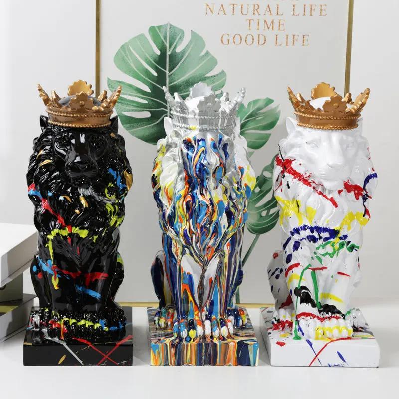 

Ins Splash Color Crown Lion Statue Resin Handicrafts Home Furnishing Ornaments Home Entrance Decoration Small Ornaments Gift 20.2 13.5 34.5