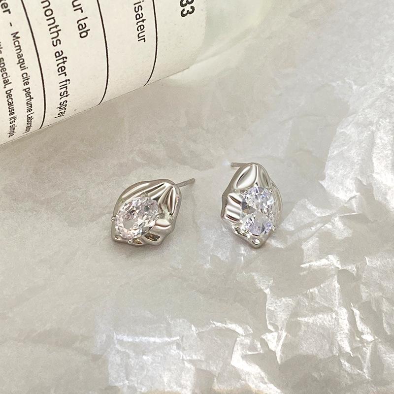 

Текстура слезы ангела, складки лавы, геометрические серьги, нерегулярная текстура