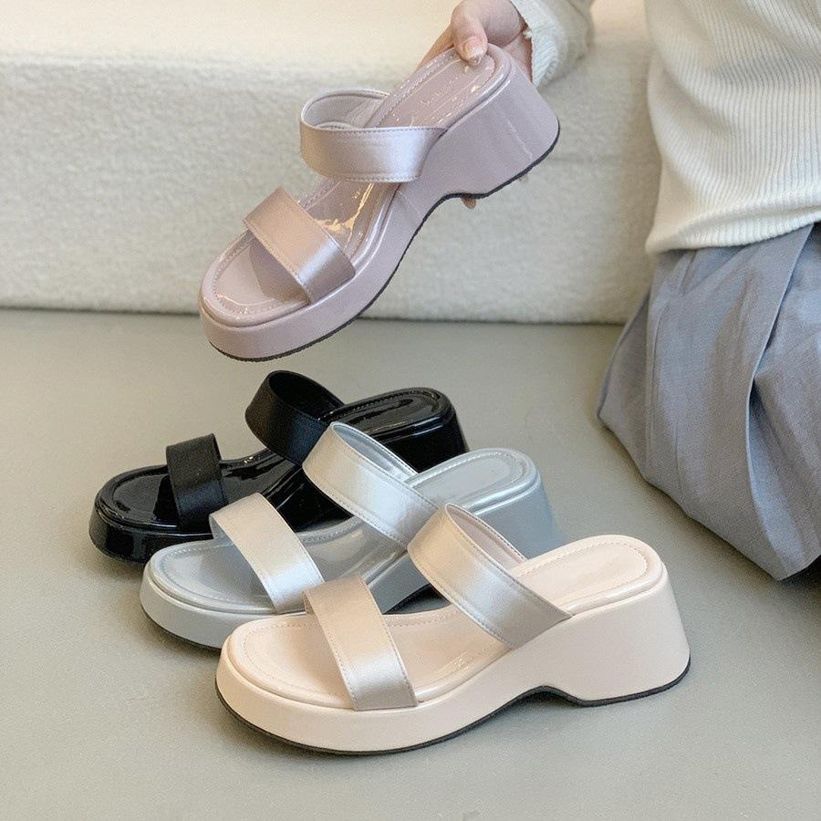 Thick-soled Silver Simple Temperament One-word Cool Slippers Women's Shoes Wear 2025 New Summer with Skirt Sandals