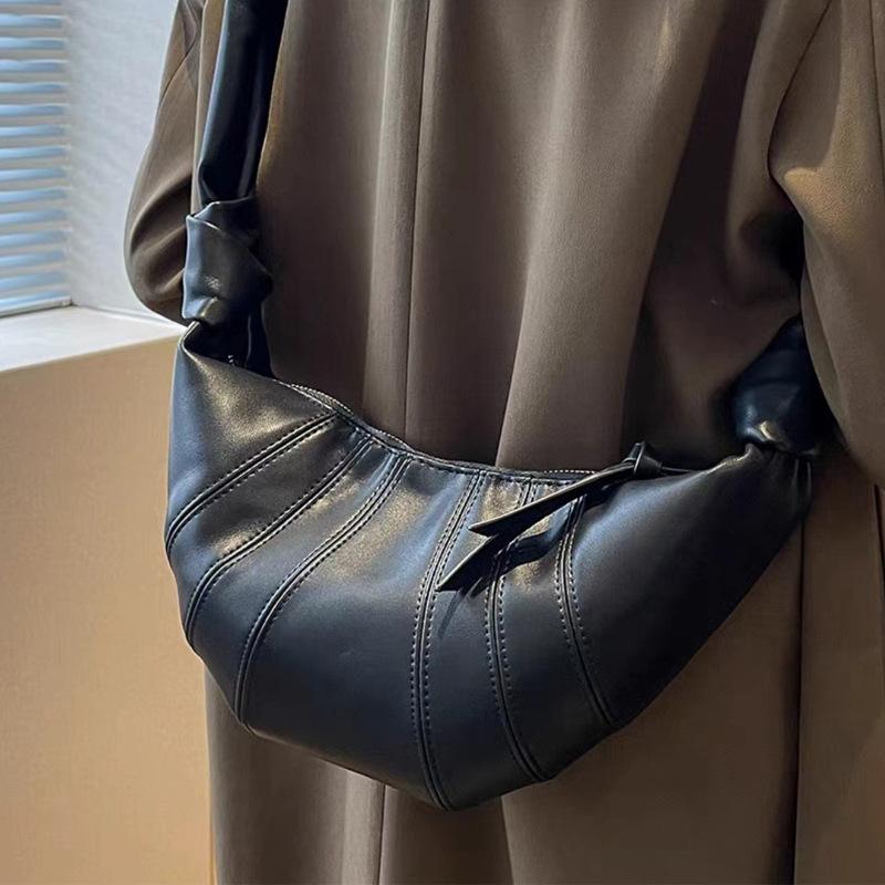 Leather Croissant Women'S Head Layer Sheepskin Niche Fanny Pack Shoulder Crossbody Breast Bag Croissant Bag Dumpling Bag
